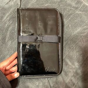 It Cosmetics Brush Bag